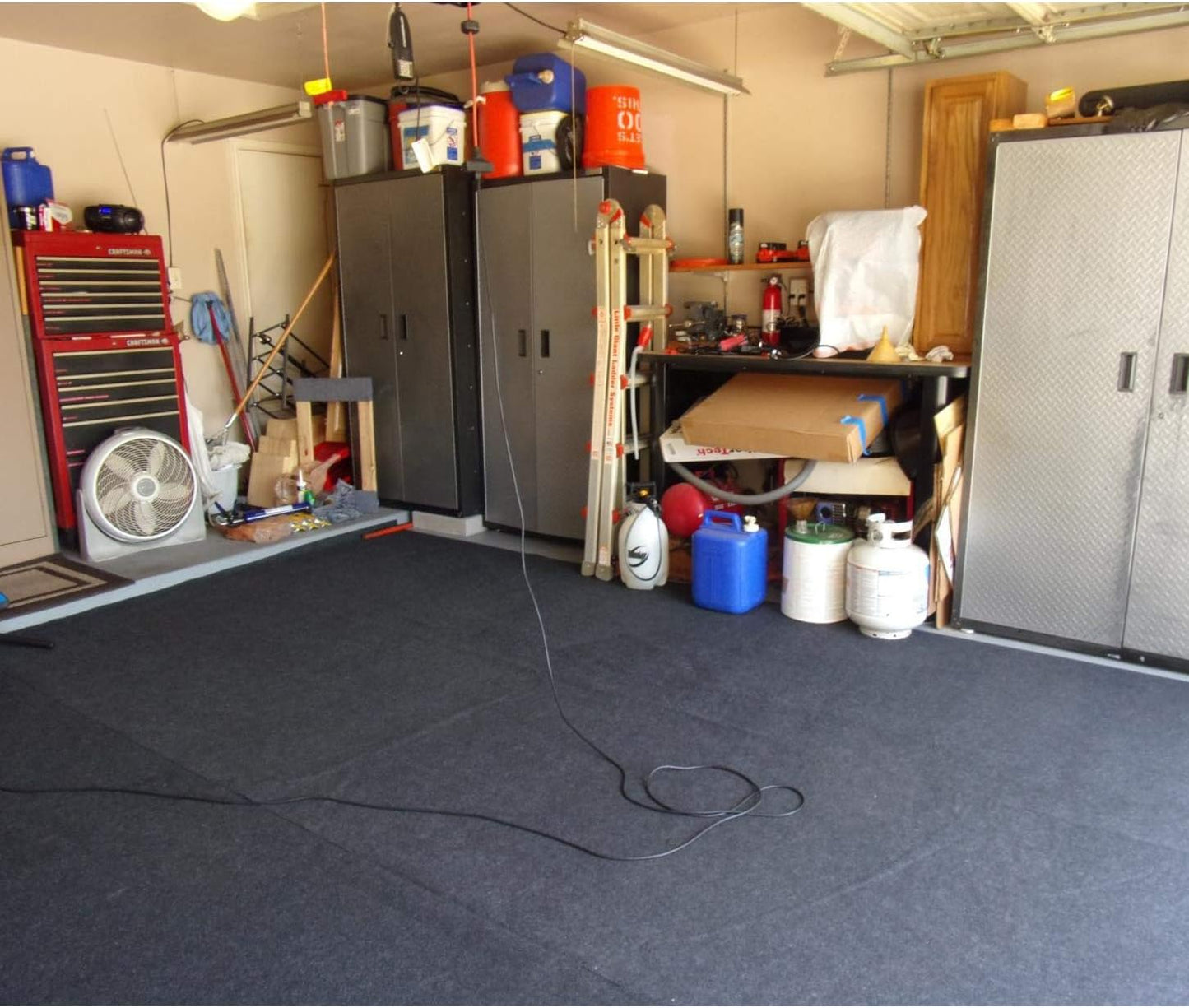 Garage Floor Mat，Absorbent Oil Mat—Floor Mat for Golf Carts,Motorcycles，Protect Garage and Shop Floor Surface，Absorbent Felt and Leak-Resistant Anti-Slip Backing，Reusable/Washable (8'6" x20')