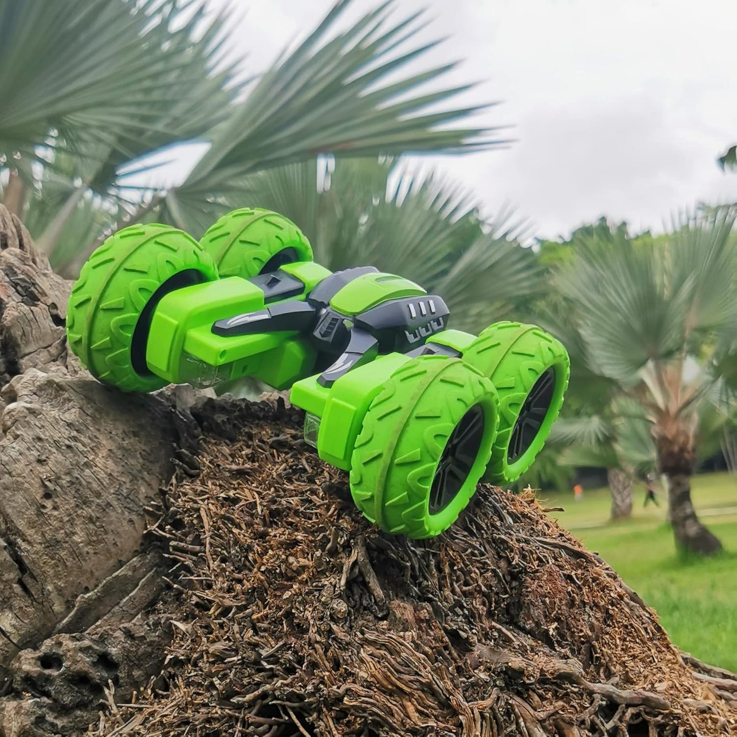 Threeking RC Stunt Car Remote Control Cars with Lights Rotating Double-Sided Driving Indoor Outdoor Toys Gifts Presents for 6 7 8 9 10 11 12 Year Old Kids Boys Girls