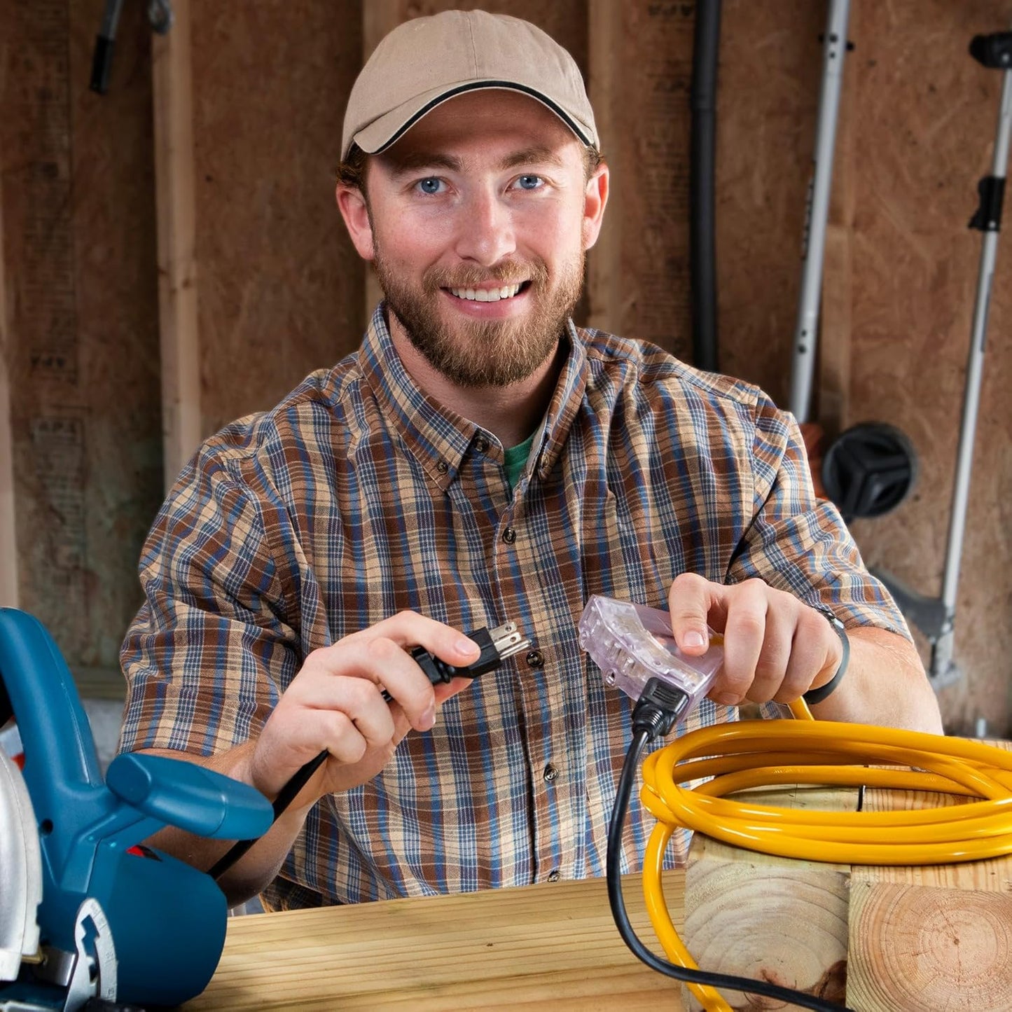 6 ft - 12 Gauge Heavy Duty Extension Cord - 3 Outlet Lighted SJTW - Indoor/Outdoor Extension_Cord by Watt's Wire - 6' 12-Gauge Grounded 15 Amp ExtensionCord Splitter